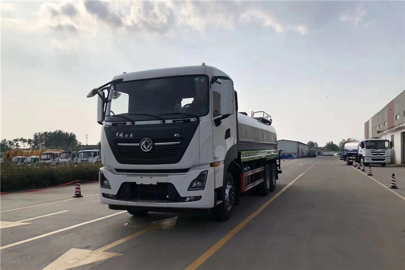 東風天龍后八輪20噸噴霧車，國六綠化噴灑車