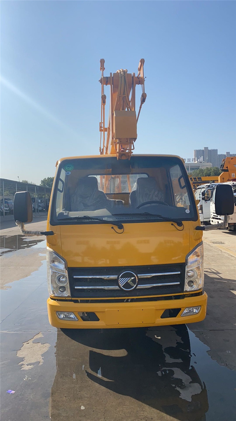 國六華通凱馬汽油高空作業(yè)車