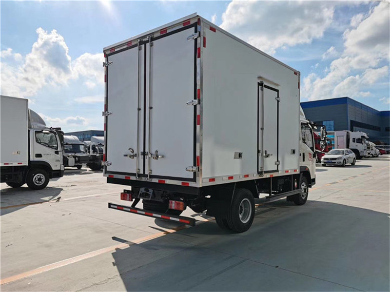 國六 重汽豪沃濰柴160馬力藍牌冷藏車