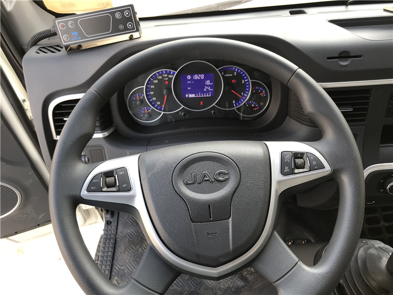 國(guó)六 江淮駿鈴V5,4.2米冷藏車